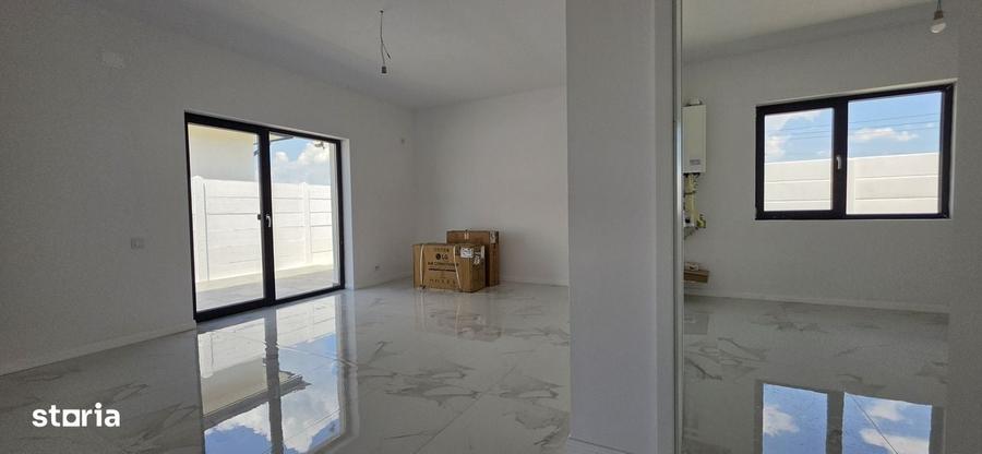 Casă cu 4 camere în Clinceni