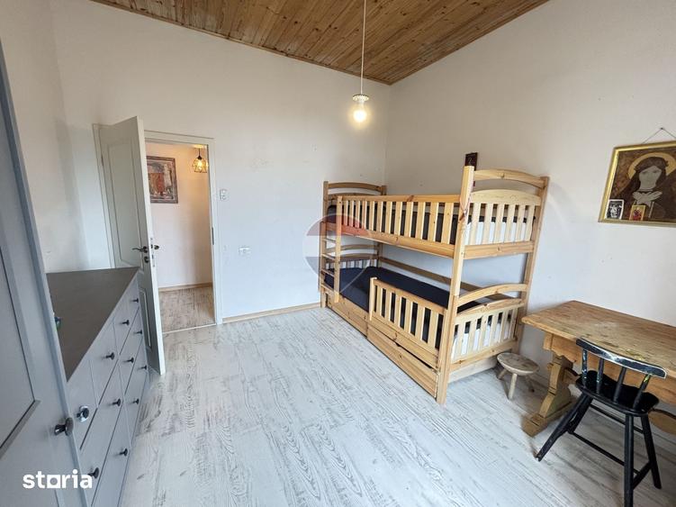 Casă cu 5 camere cu Teren 1000 Mp în Snagov