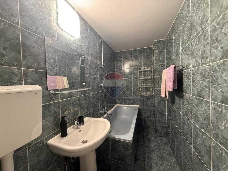 Apartament cu 3 camere decomandat, mobilat în Mănăștur