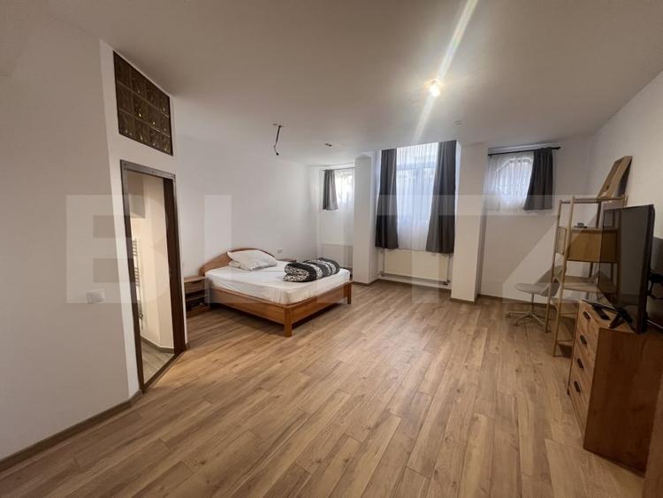 Apartament cu 2 camere semidecomandat, mobilat în Europa