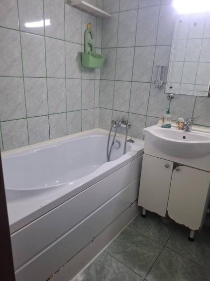 Apartament cu 3 camere decomandat, mobilat în Antiaeriană