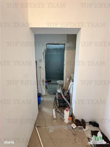 Apartament cu 3 camere decomandat în Drumul Taberei — fotografia 3