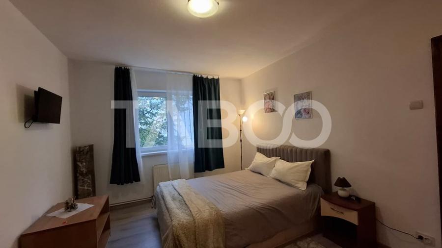 Apartament cu 3 camere semidecomandat, mobilat în Vasile Aaron