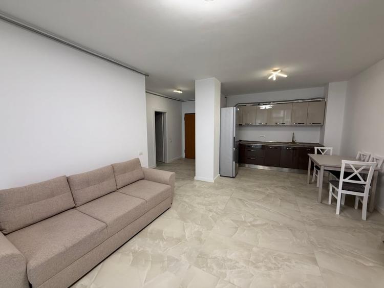 Apartament cu 2 camere decomandat în Torontalului