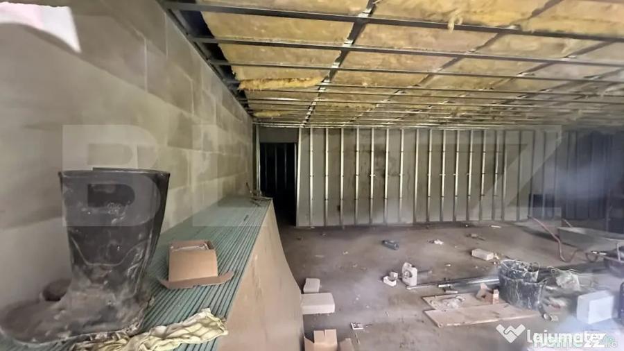 Casă cu 4 camere cu Teren 16418 Mp în Central