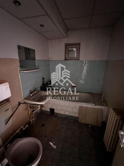 Apartament cu 4 camere în Central