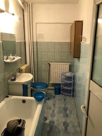 Apartament cu 2 camere decomandat în Podul de Fier
