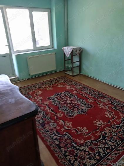 Apartament cu 3 camere decomandat în Gară