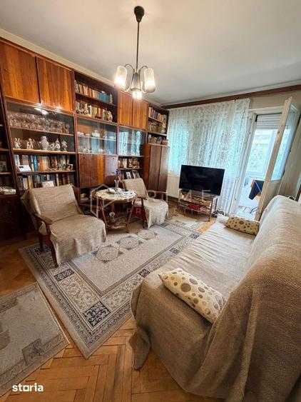 Apartament cu 2 camere decomandat în Aleea Carpați