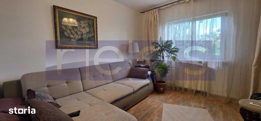 Apartament cu 3 camere în Nerva Traian