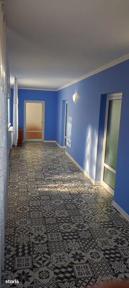 Casă cu 5 camere cu Teren 750 Mp în Cazasu