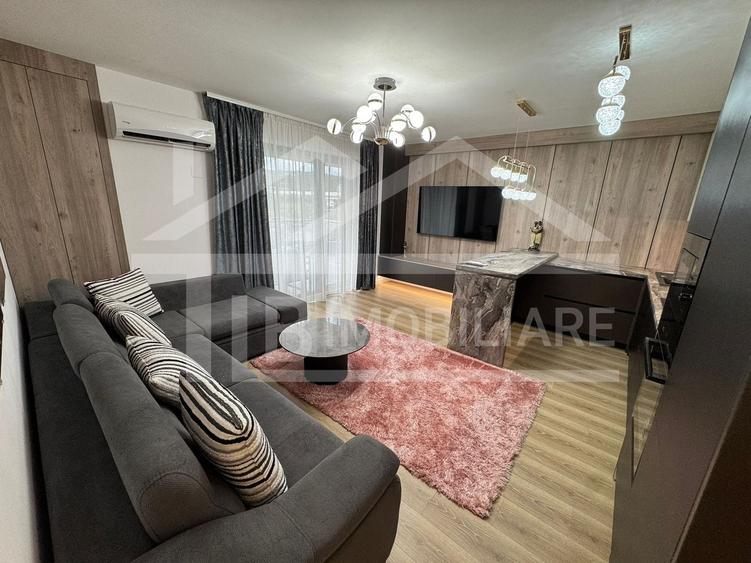 Apartament cu 3 camere semidecomandat în Tudor