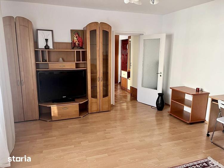 Apartament cu 2 camere decomandat în Tei