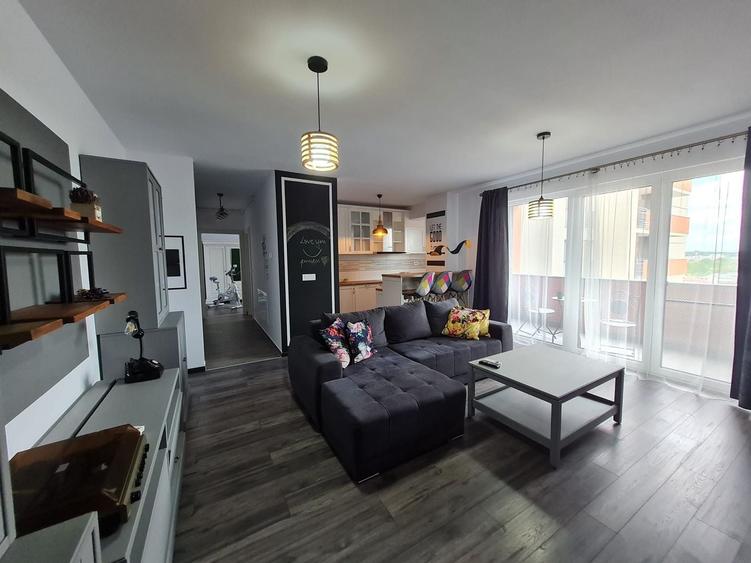 Apartament cu 2 camere decomandat, mobilat în Aradului