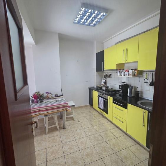 De vanzare 2 camere in zona Titan - 1