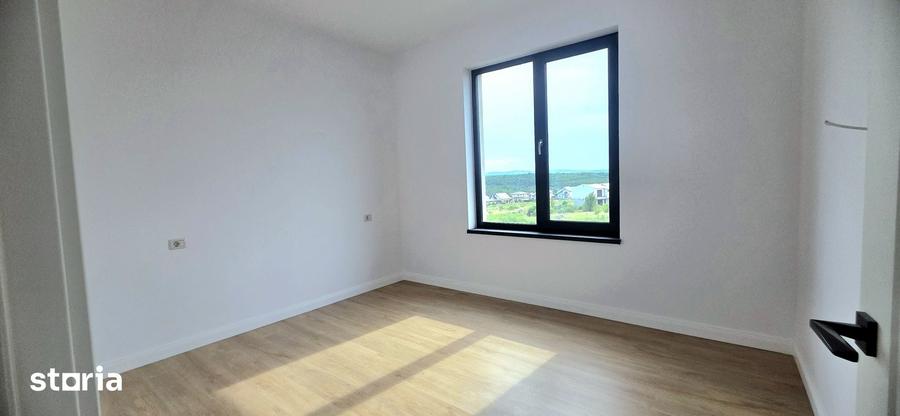 Casă cu 4 camere cu Teren 400 Mp în Valea Adâncă
