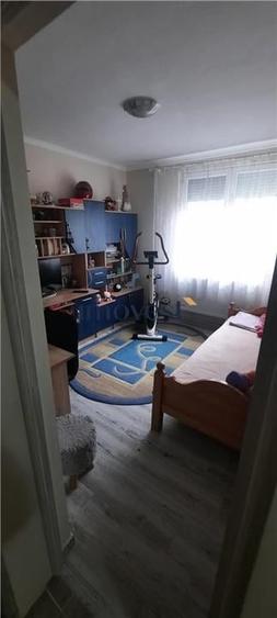 Apartament cu 3 camere decomandat în Carpați 1