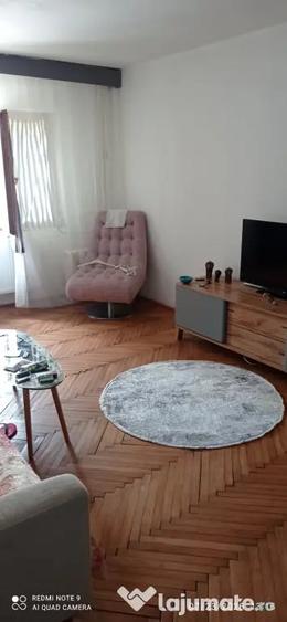 Apartament cu 2 camere decomandat în Far