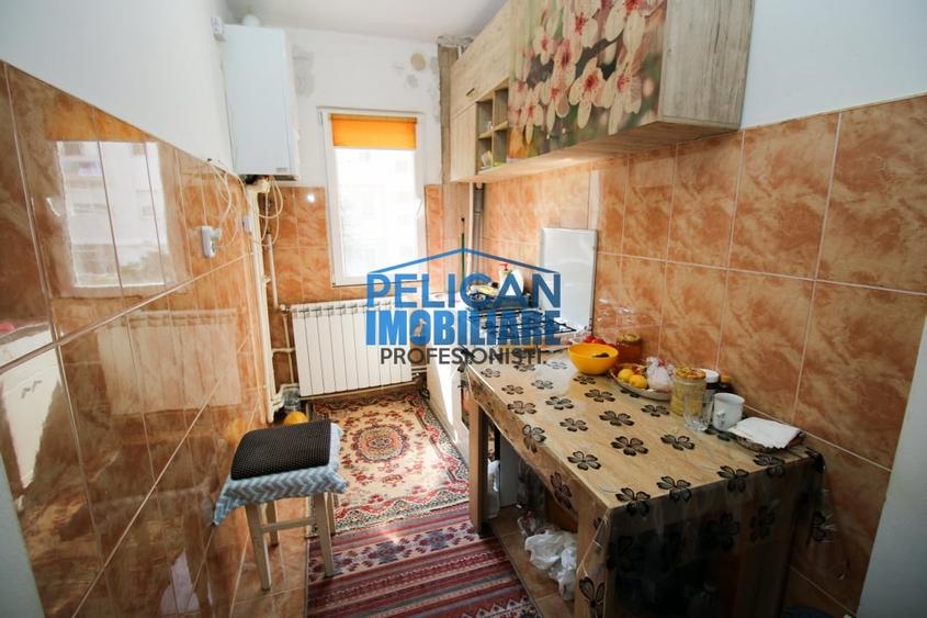 Apartament cu 2 camere semidecomandat, mobilat în Vest