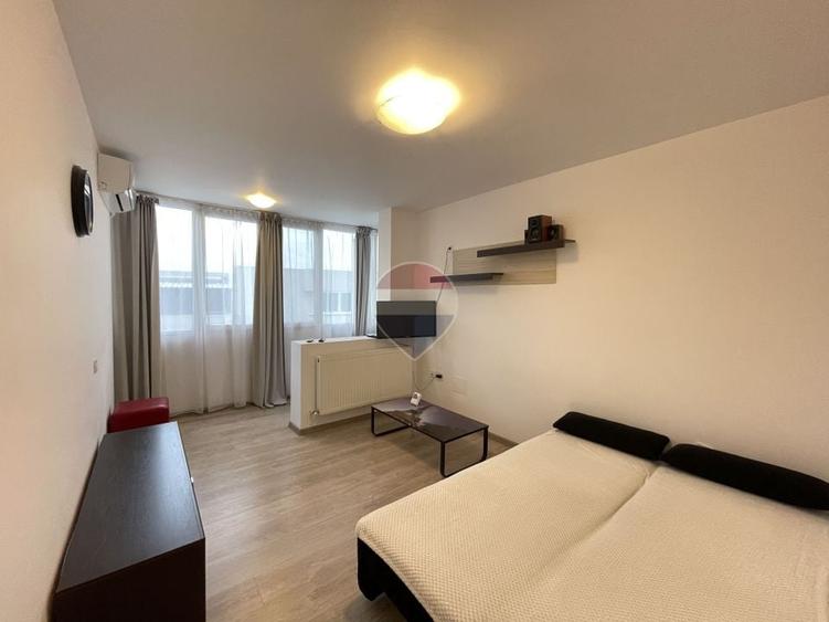 Garsonieră decomandată, mobilată în Central