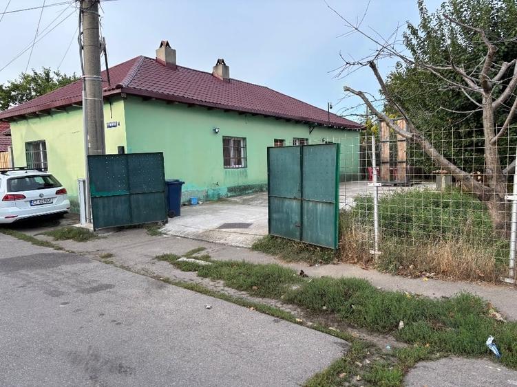 Casă individuală cu 3 camere cu Canalizare în Brătianu