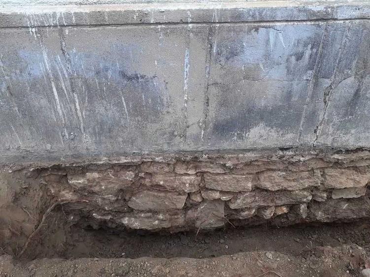 Casă cu 3 camere în Central