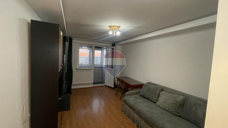 Apartament cu 2 camere decomandat, mobilat în Titan