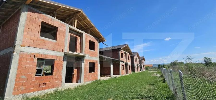 Casă cu 5 camere cu Teren 193 Mp în Simeria