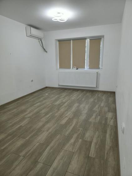 Spațiu comercial, de 43 mp, în Patria