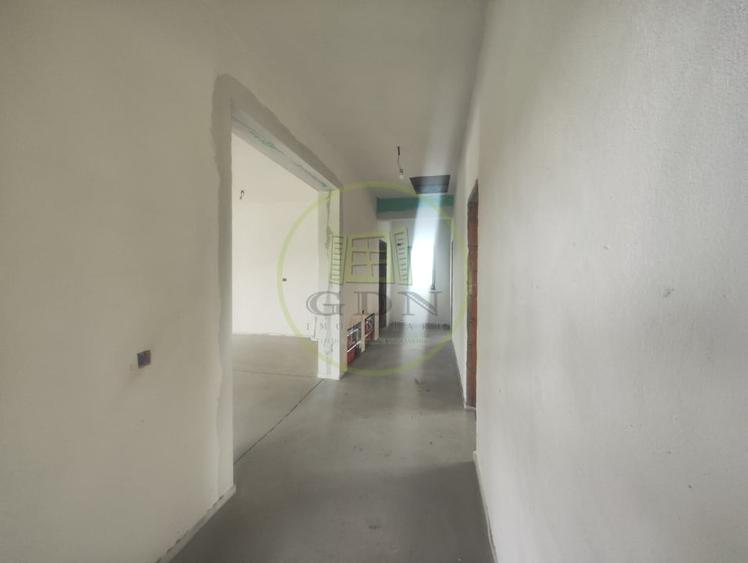 Casă individuală cu 4 camere cu Teren 390 Mp în Malu Mare