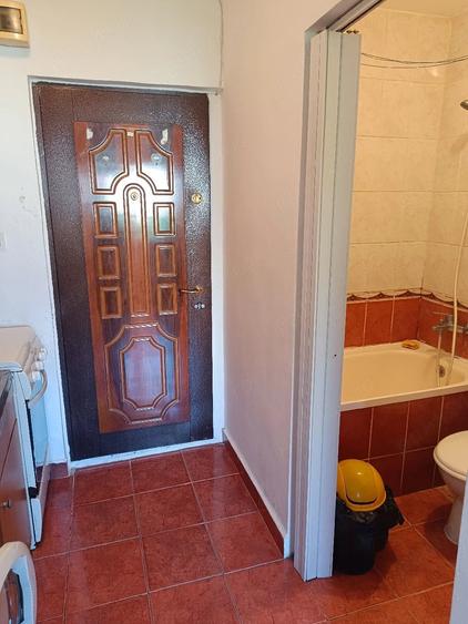 Persoana fizica 150 euro Spitalul Judetean - 9