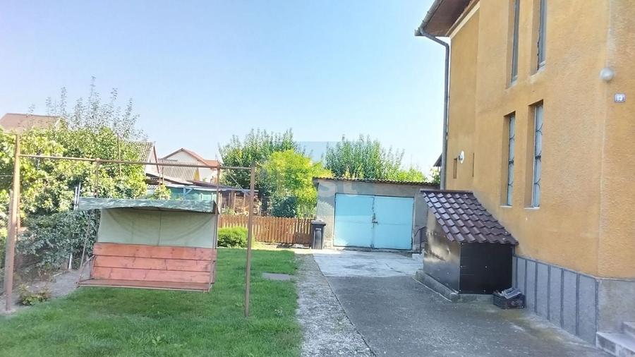 Casă cu 3 camere cu Canalizare în Central