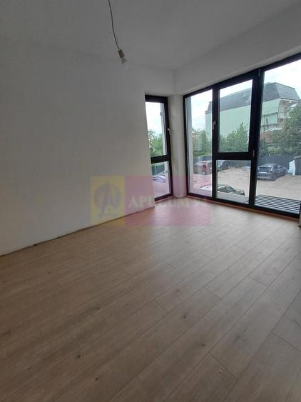 Casă cu 4 camere cu Teren 117 Mp în 1 Decembrie
