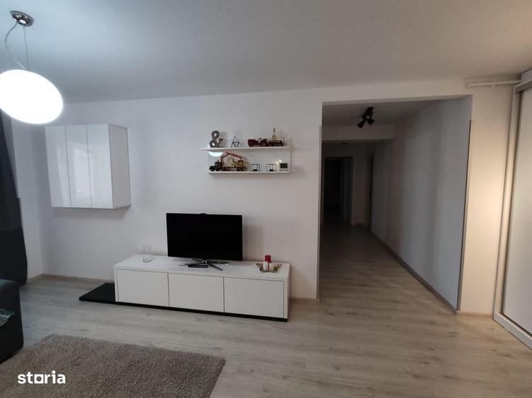 Apartament cu 3 camere în Theodor Pallady
