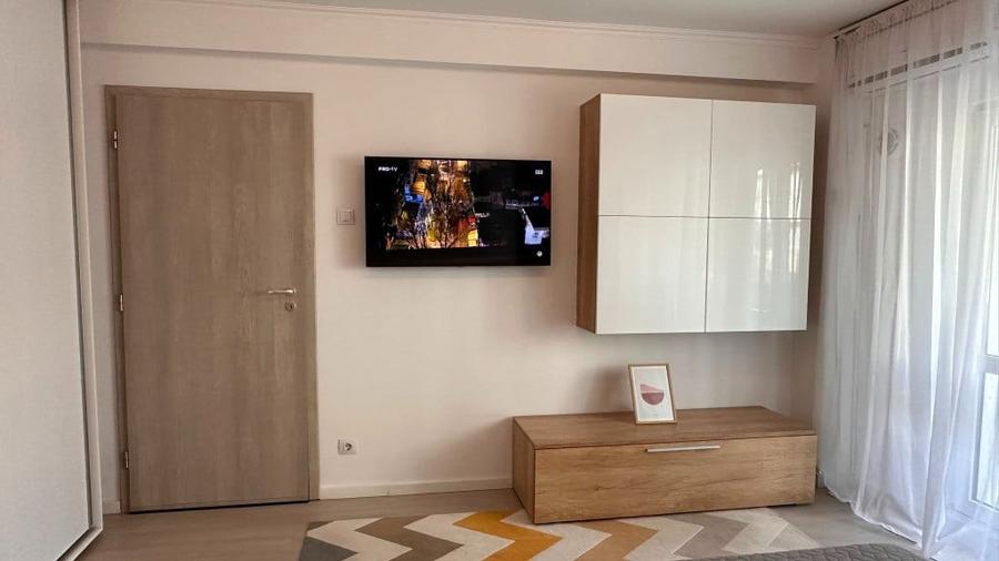 Apartament cu 2 camere decomandat în Lacul Tei