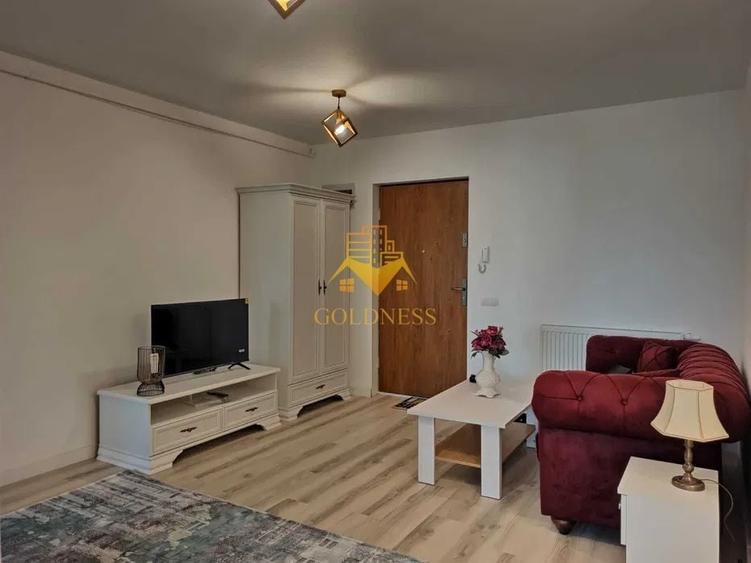 Apartament cu 3 camere semidecomandat, mobilat în Zorilor