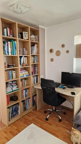 Apartament cu 2 camere semidecomandat, mobilat în Central