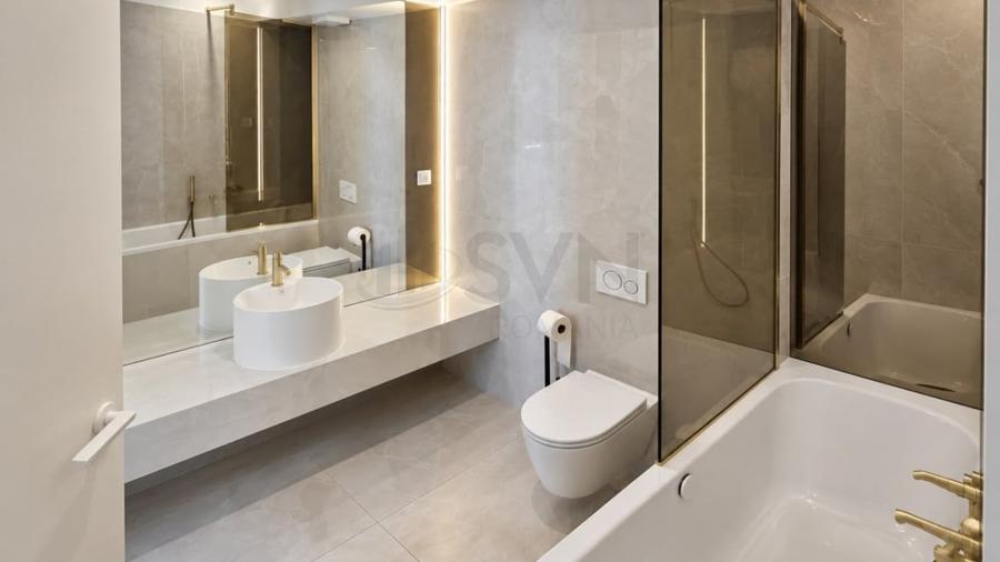 Apartament cu 3 camere decomandat în Pipera