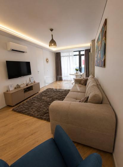 Apartament cu 2 camere semidecomandat, mobilat în Floreasca