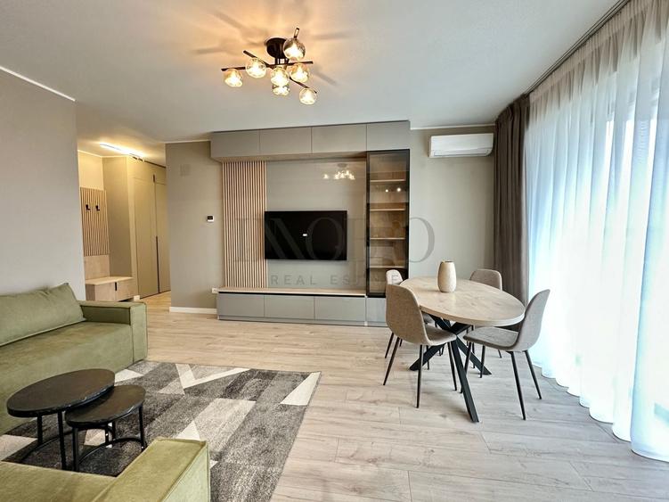Apartament cu 3 camere semidecomandat în Băneasa