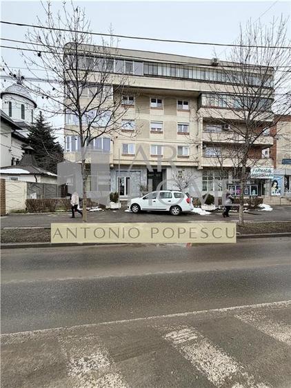 Spatiu comercial, parter de bloc, stradal, Ploiesti, Democratiei - 12
