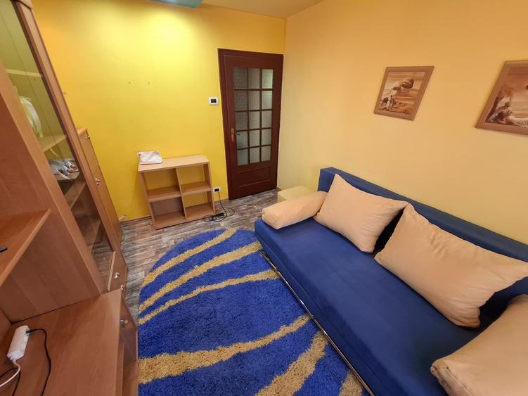 Apartament cu 4 camere semidecomandat în Micălaca