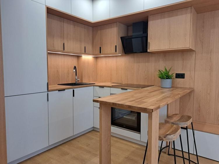 Apartament cu 2 camere decomandat în Exterior Vest