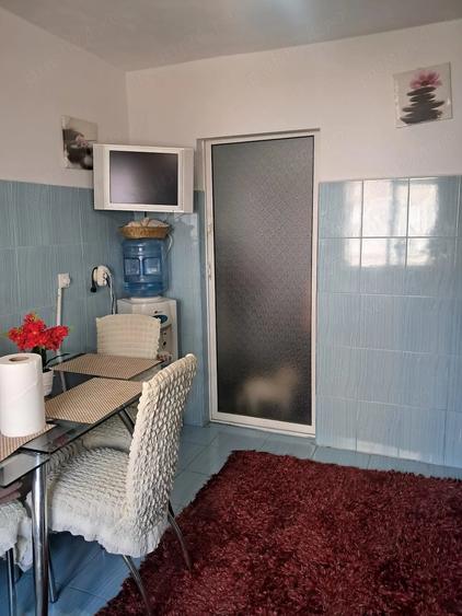 Apartament cu 3 camere decomandat în Buzaului