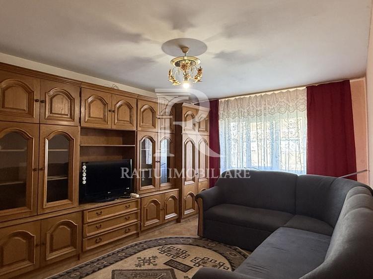 Apartament cu 3 camere decomandat în Rogerius