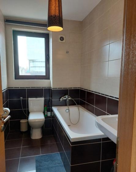 Apartament cu 3 camere decomandat, mobilat în Kiseleff