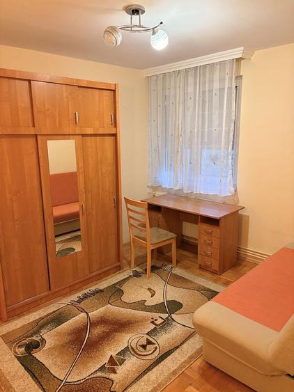 Apartament cu 3 camere în 7 Noiembrie