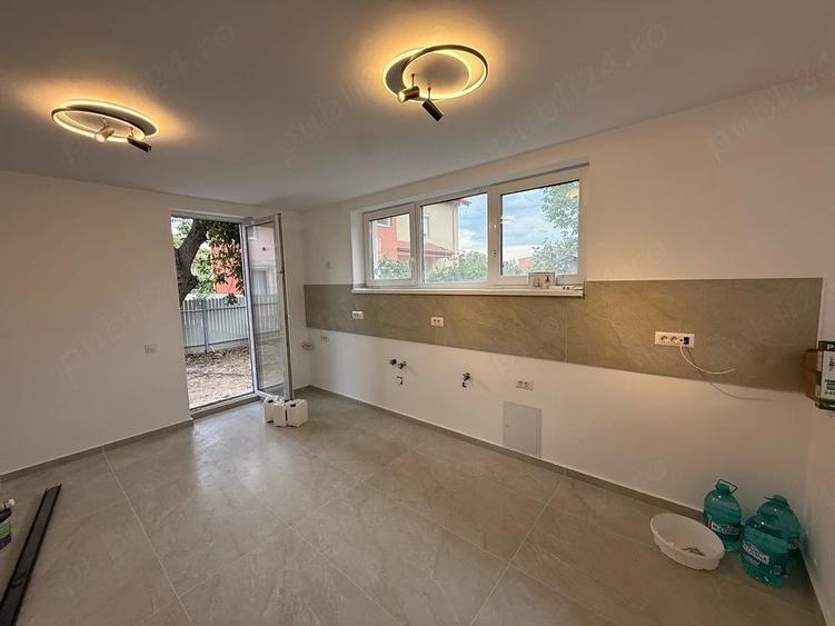 Casă cu 6 camere cu Teren 367 Mp în Săftica
