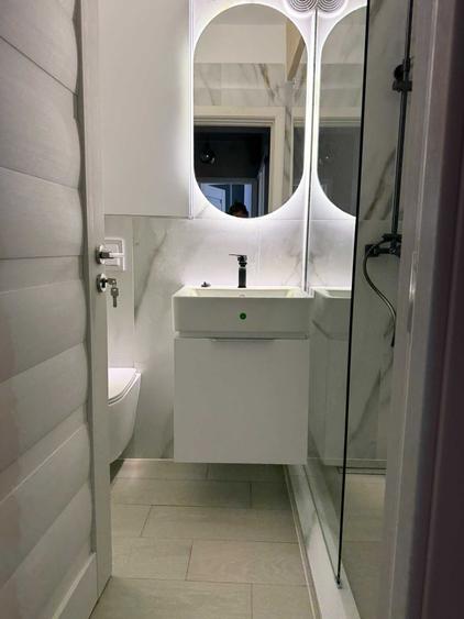 Apartament cu 2 camere decomandat în Uverturii