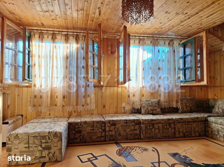 Casă cu 3 camere cu Teren 428 Mp în Măneciu